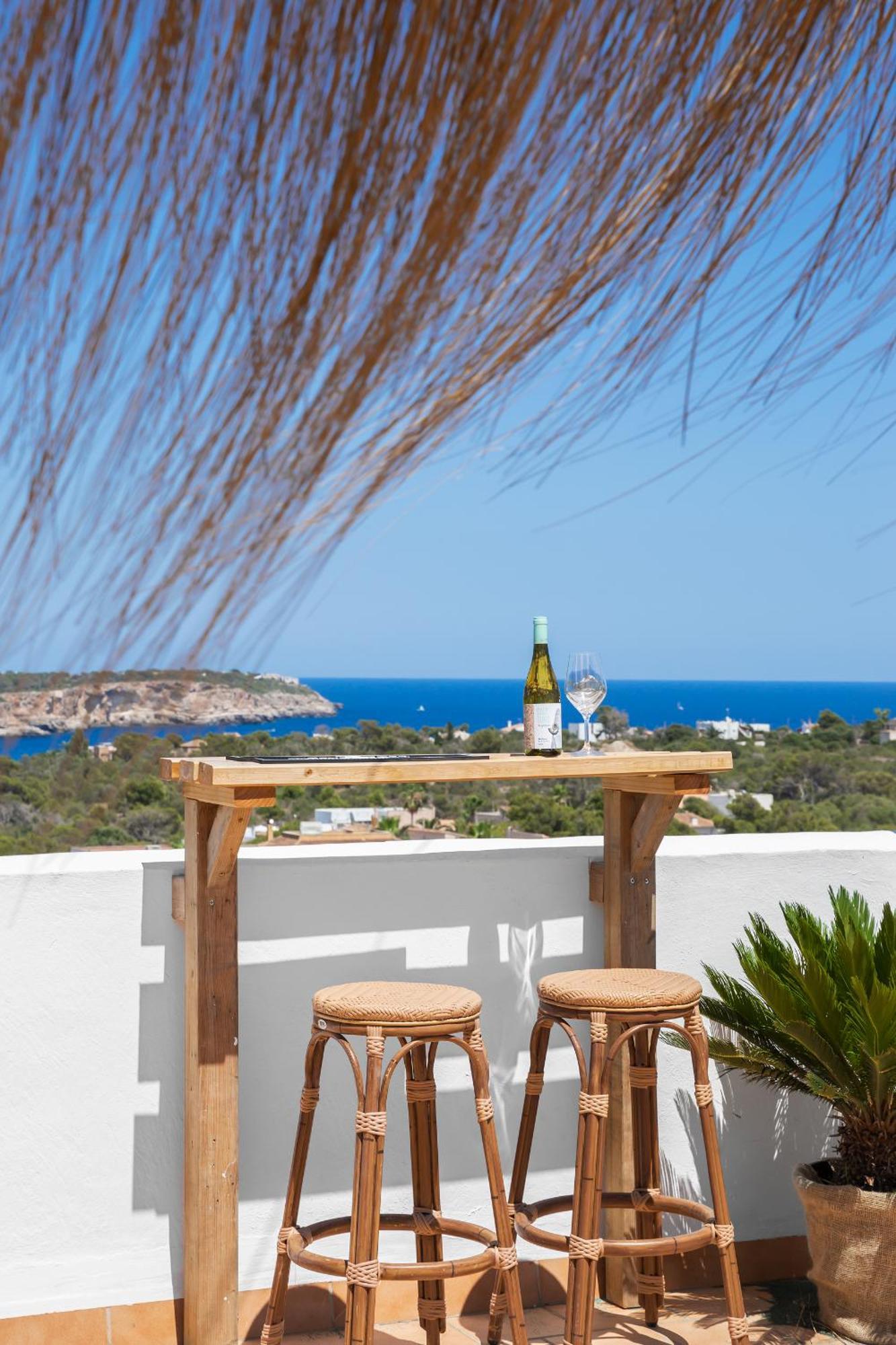 Hostal Cala Llombards Bagian luar foto