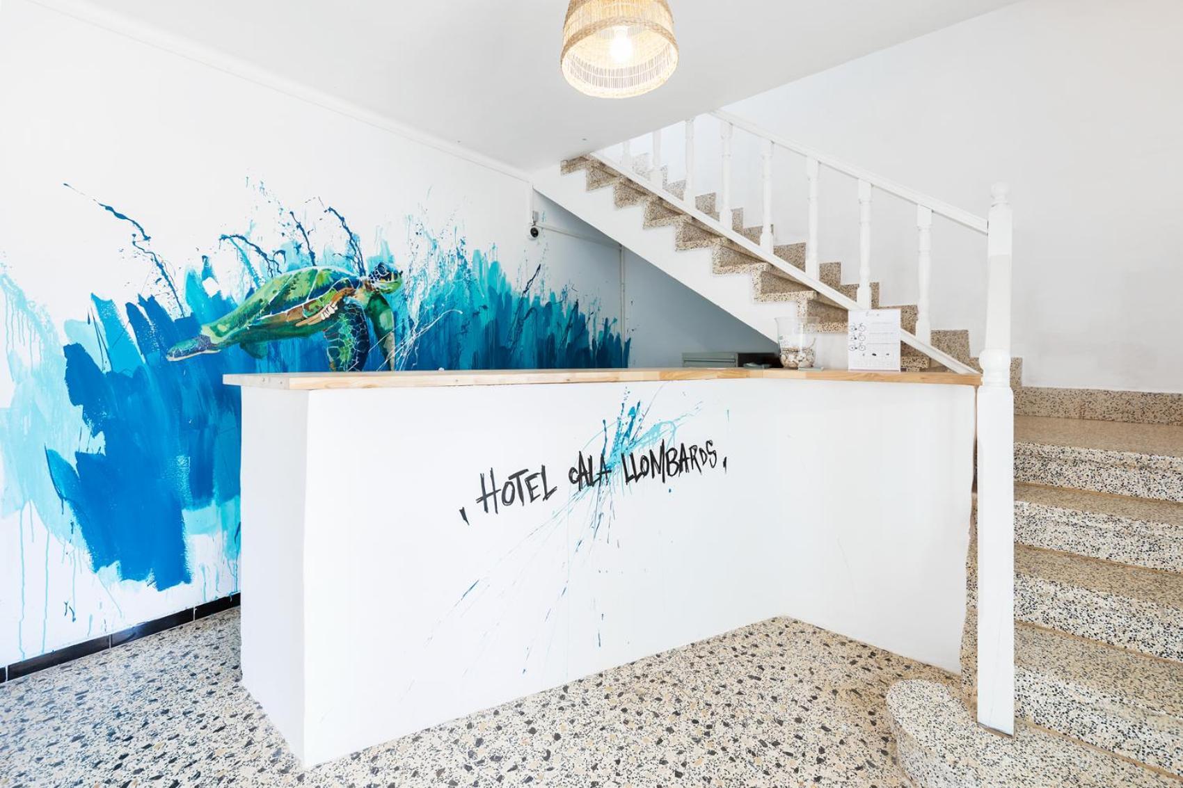 Hostal Cala Llombards Bagian luar foto