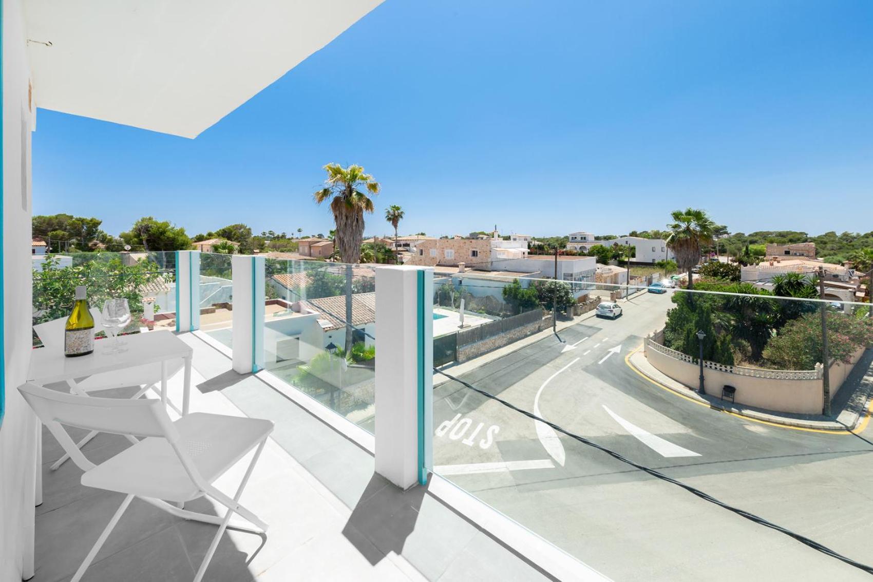 Hostal Cala Llombards Bagian luar foto