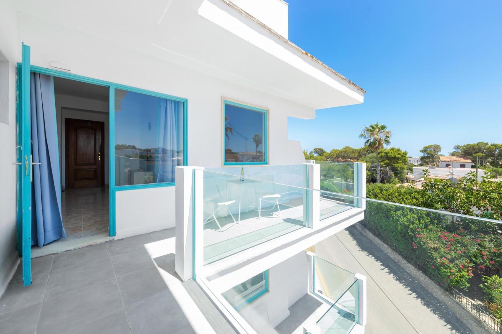 Hostal Cala Llombards Bagian luar foto